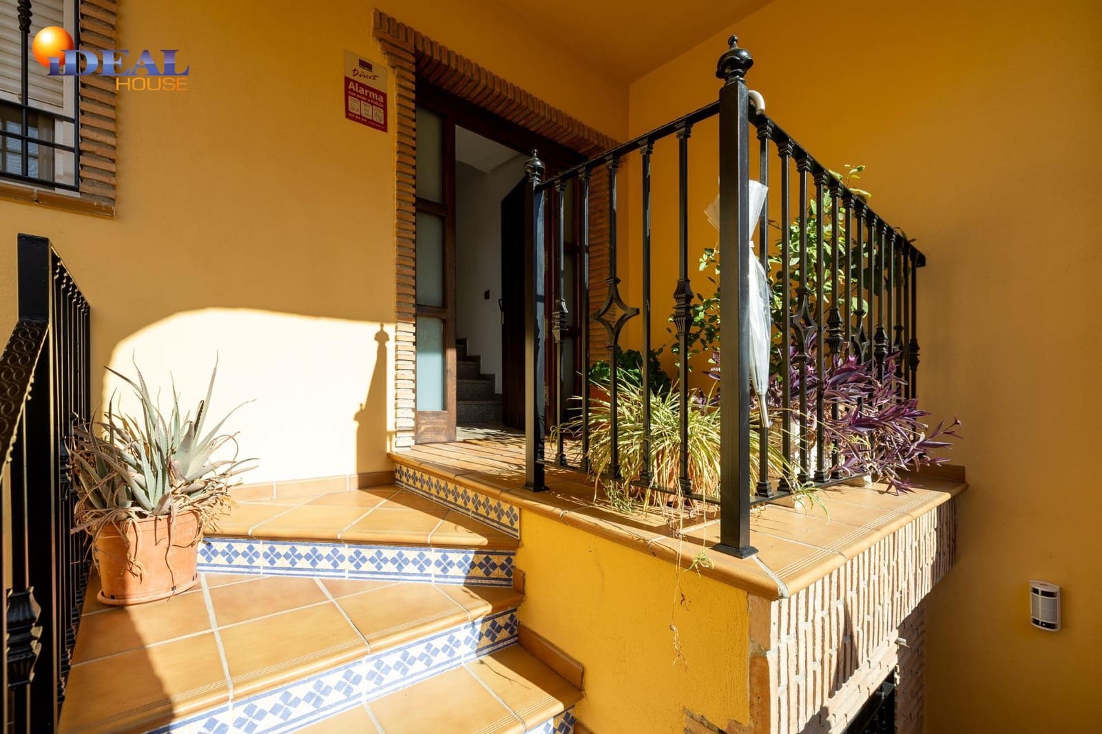 3 slaapkamer Rijtjeshuis te koop in Pulianas met zwembad garage - € 269.000 (Ref: 9440049)