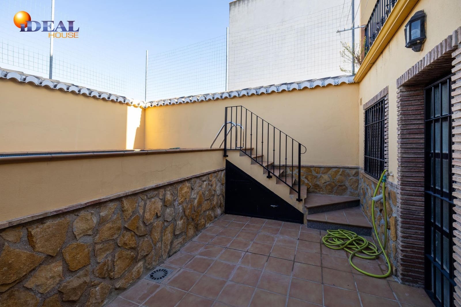 3 slaapkamer Rijtjeshuis te koop in Pulianas met zwembad garage - € 269.000 (Ref: 9440049)