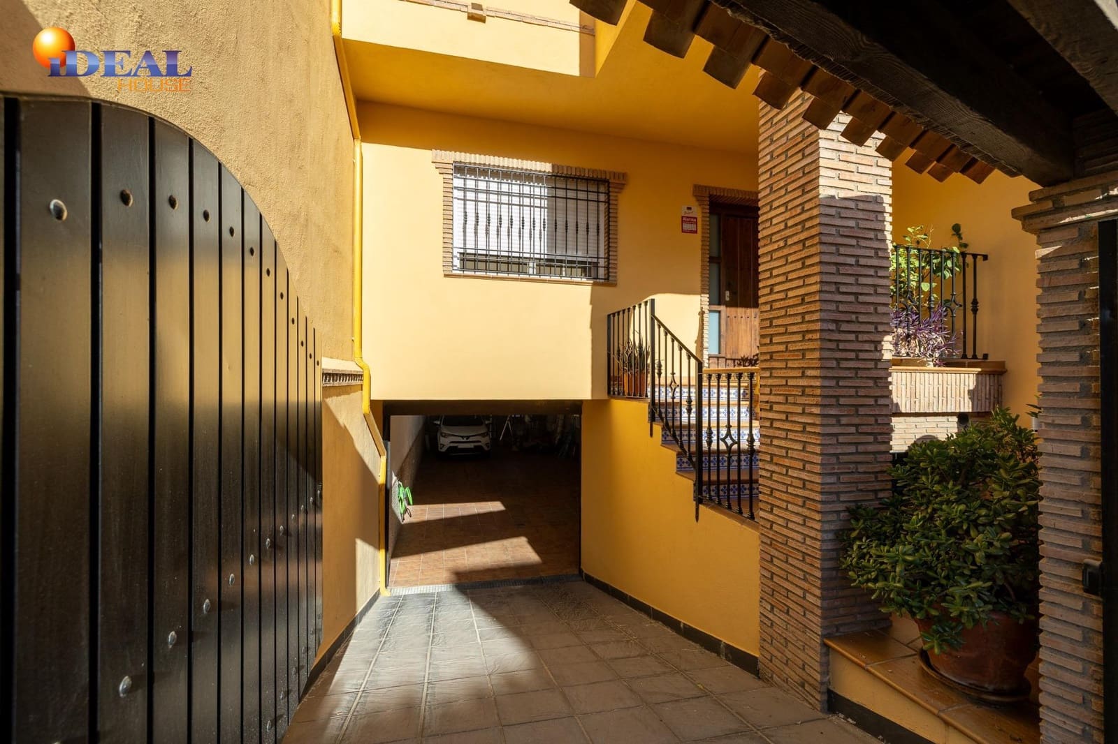 3 slaapkamer Rijtjeshuis te koop in Pulianas met zwembad garage - € 269.000 (Ref: 9440049)