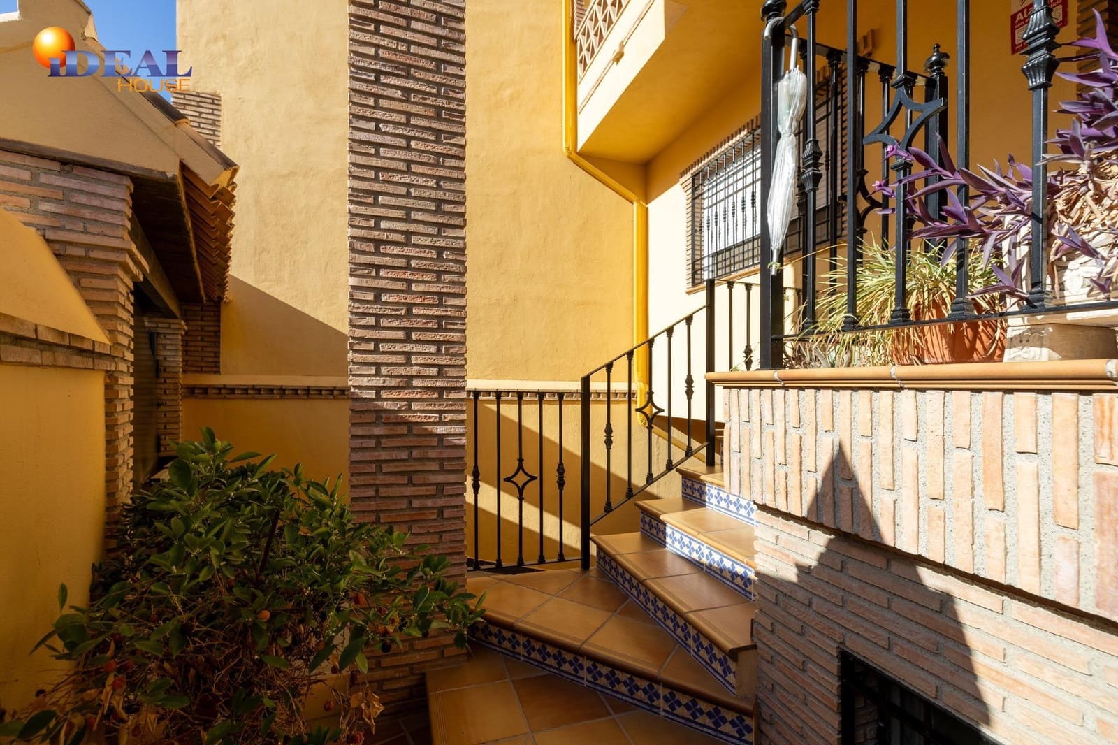 3 slaapkamer Rijtjeshuis te koop in Pulianas met zwembad garage - € 269.000 (Ref: 9440049)