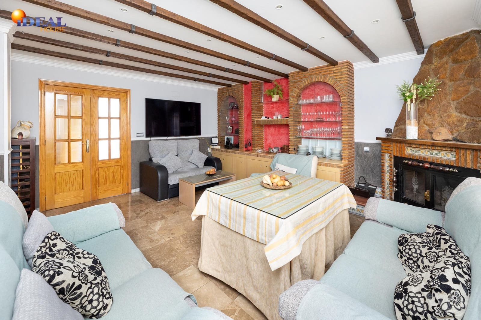 5 sovrum Radhus till salu i Jun - 192 000 € (Ref: 9446278)