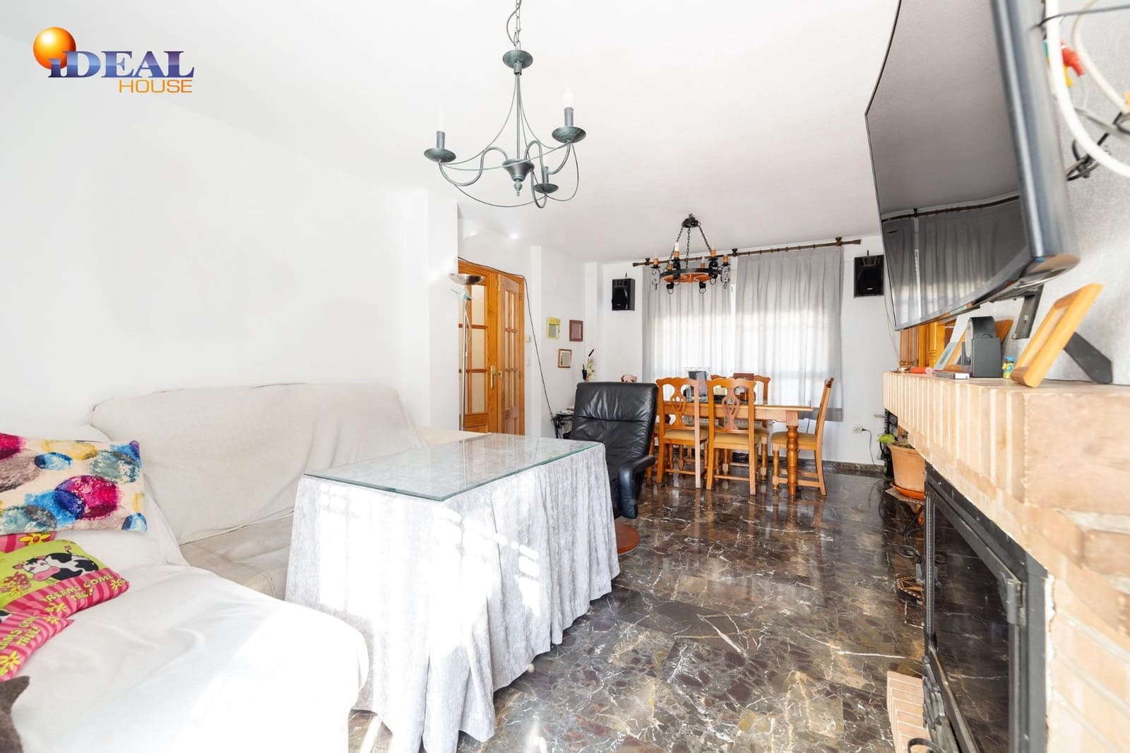 3 makuuhuone Huvila myytävänä paikassa Albolote mukana 
autotalli - 280 000 € (Ref: 9446279)