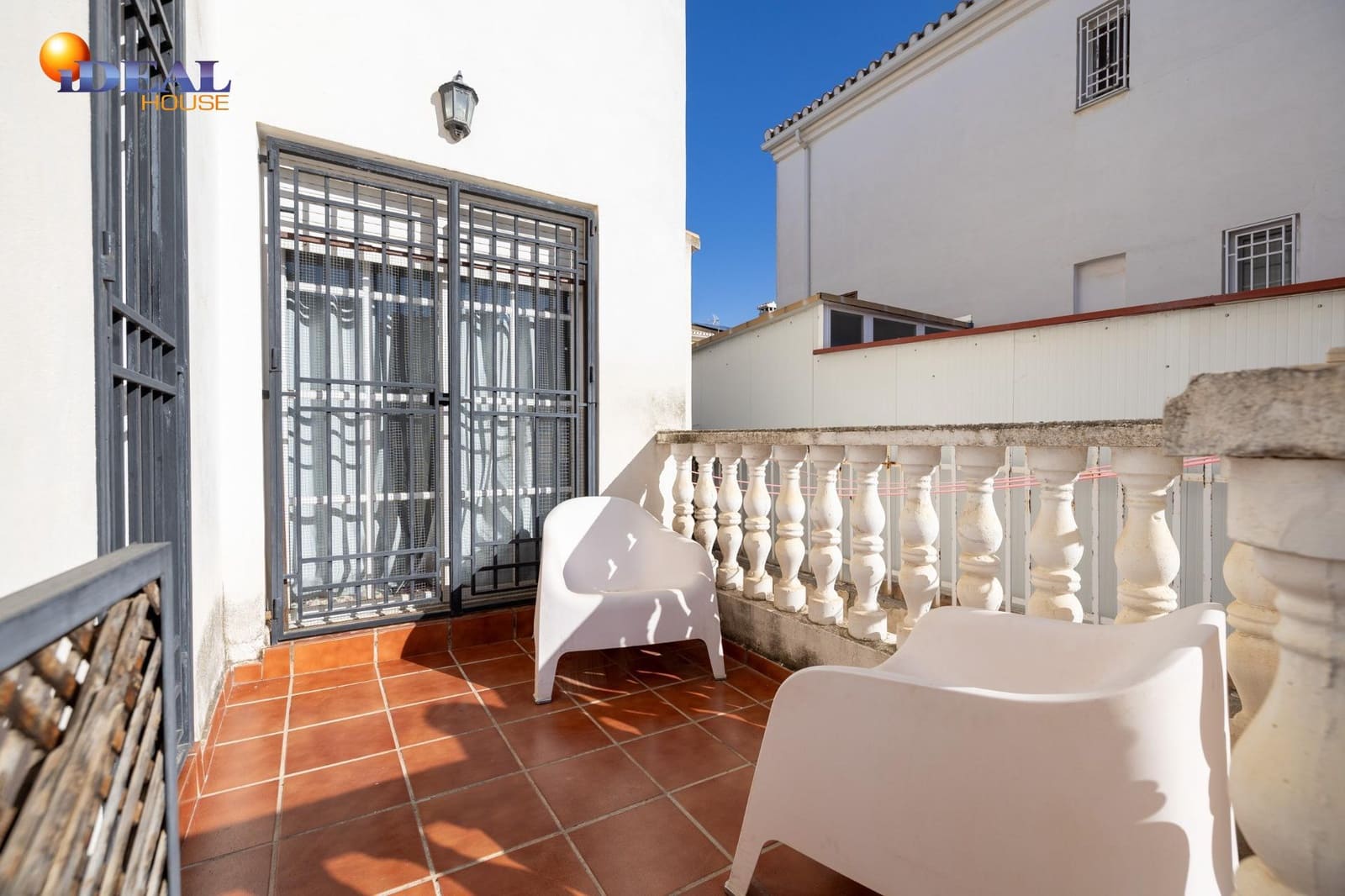 3 makuuhuone Huvila myytävänä paikassa Albolote mukana 
autotalli - 280 000 € (Ref: 9446279)