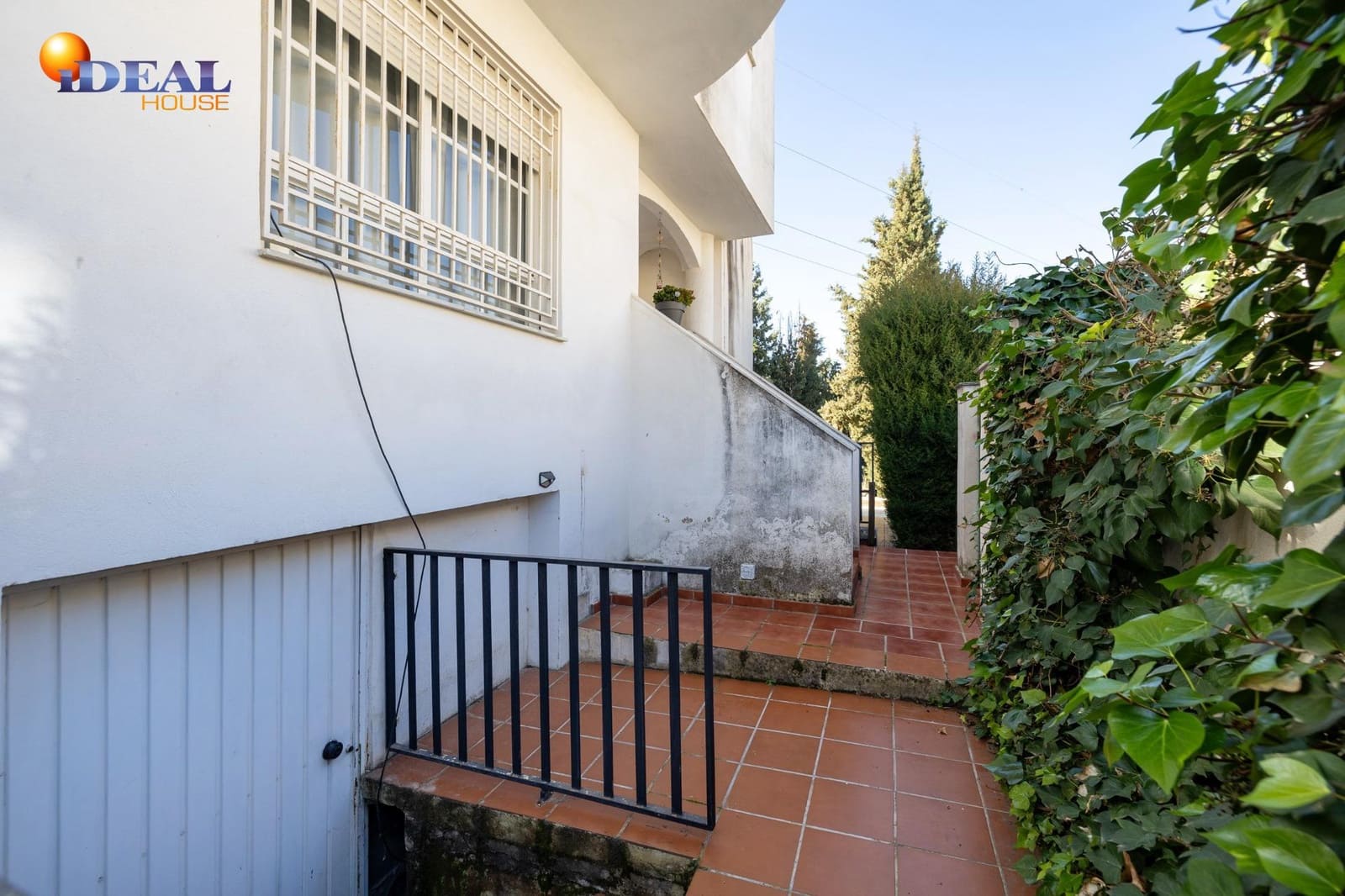 3 makuuhuone Huvila myytävänä paikassa Albolote mukana 
autotalli - 280 000 € (Ref: 9446279)