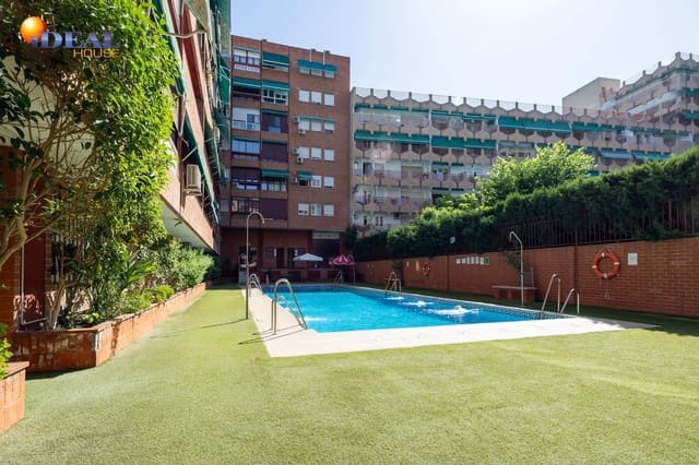 3 makuuhuone Asunto myytävänä paikassa Pajaritos - Plaza de Toros, Granada kaupunki mukana uima-altaan 
autotalli - 380 000 € (Ref: 9446280)