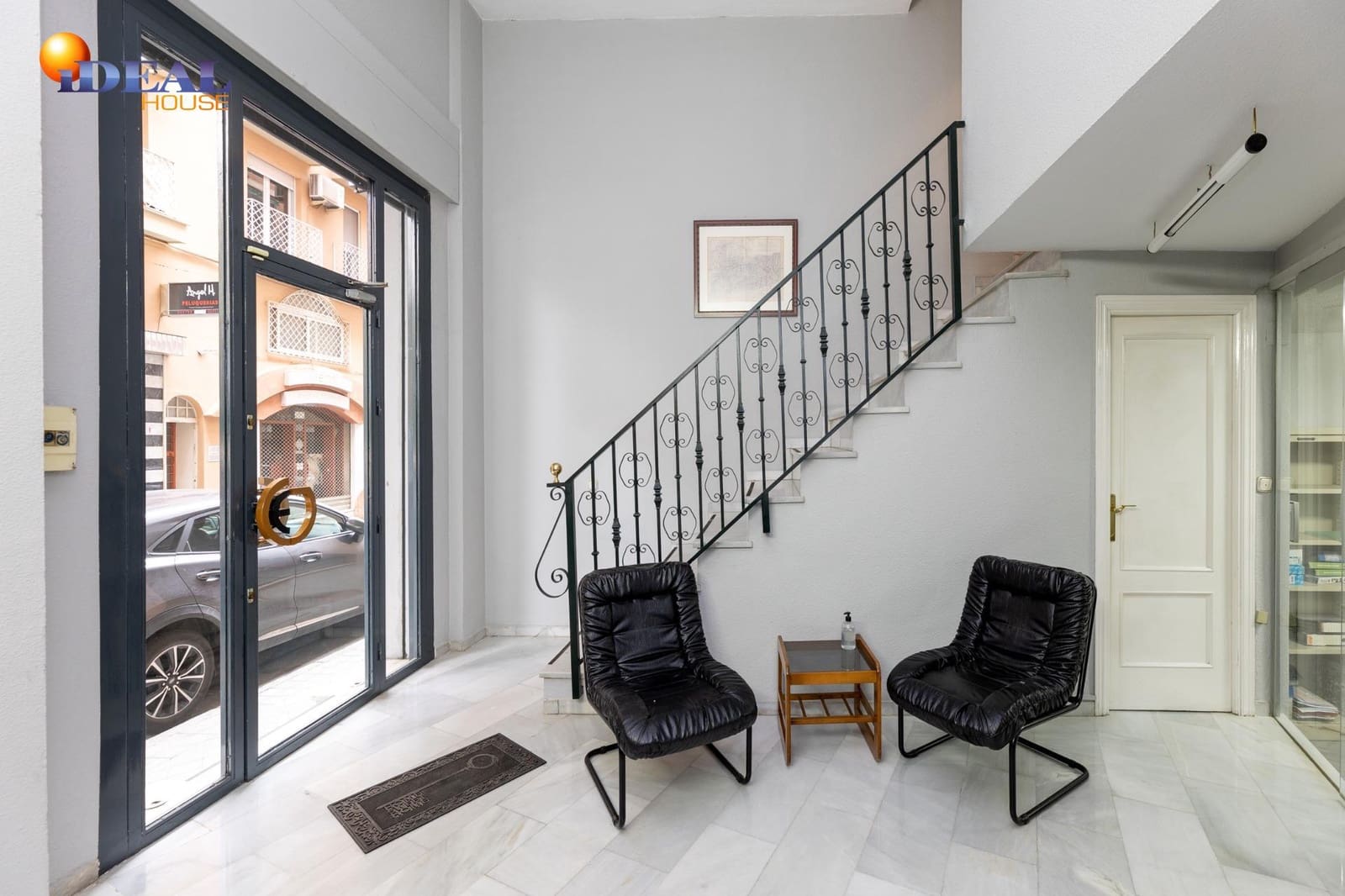 Commercial for sale in Granada city - € 184,900 (Ref: 9449034)