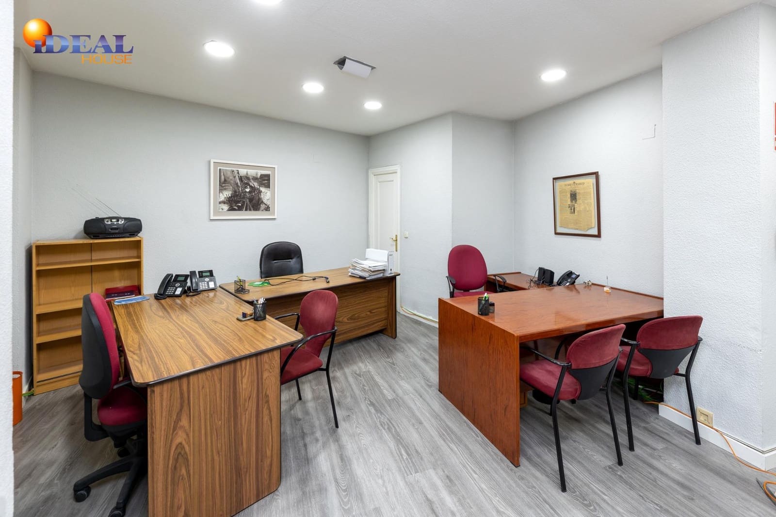 Commercial for sale in Granada city - € 184,900 (Ref: 9449034)