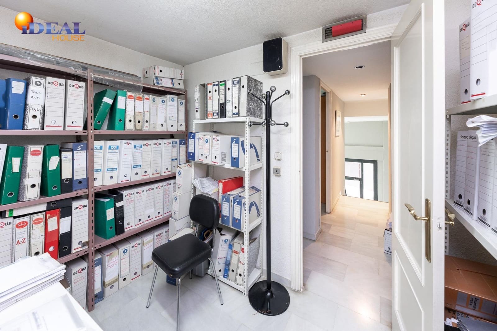 Commercial for sale in Granada city - € 184,900 (Ref: 9449034)