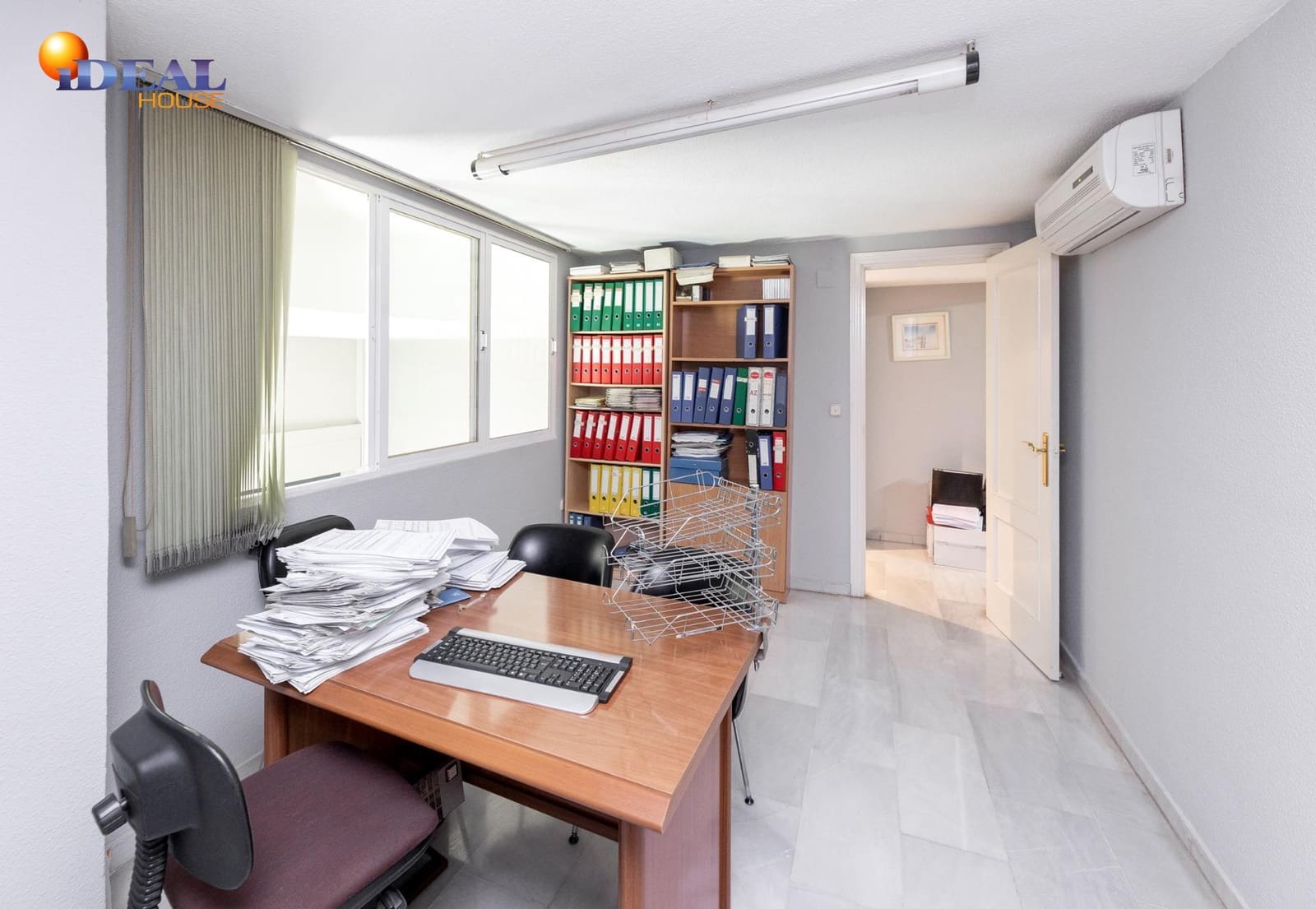 Commercial for sale in Granada city - € 184,900 (Ref: 9449034)