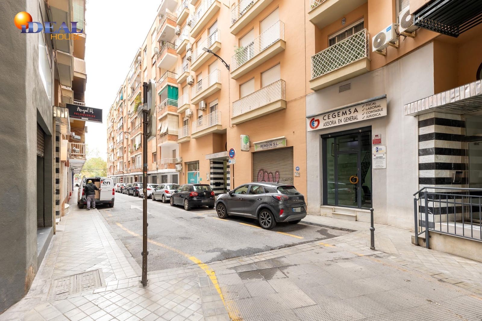 Commercial for sale in Granada city - € 184,900 (Ref: 9449034)