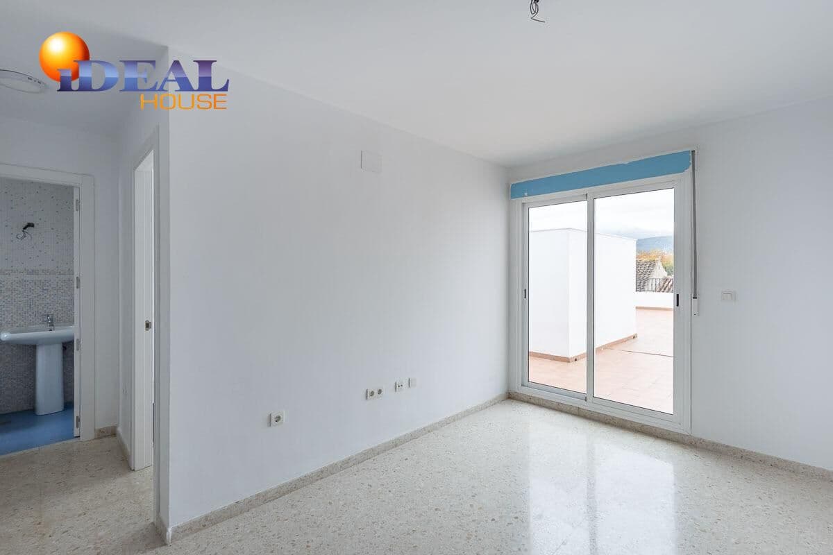 1 bedroom Penthouse for sale in Ogijares - € 139,000 (Ref: 9449036)