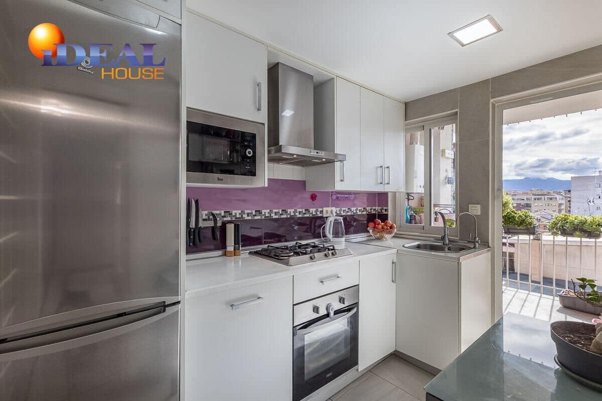 2 bedroom Flat for sale in Granada city - € 227,000 (Ref: 9449038)