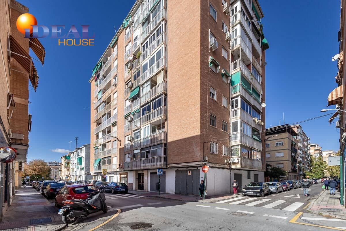 2 bedroom Flat for sale in Granada city - € 227,000 (Ref: 9449038)