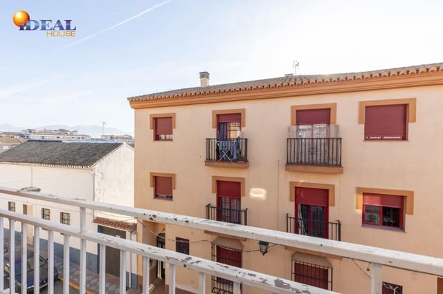 Piso de 3 habitaciones en Atarfe en venta - 135.000 € (Ref: 9449039)