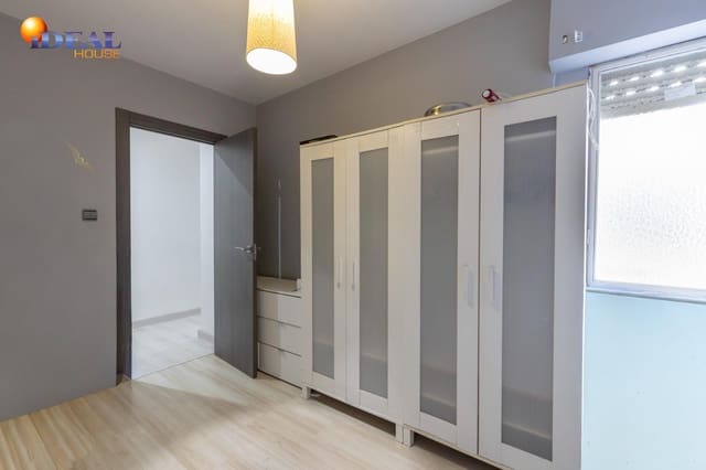 Piso de 3 habitaciones en Atarfe en venta - 135.000 € (Ref: 9449039)