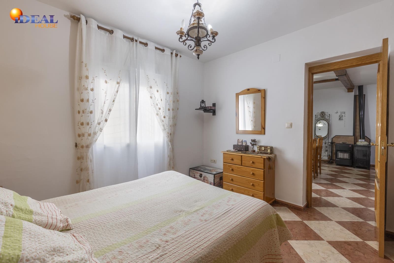 5 soveværelse Finca/Landehus til salg i Huetor Tajar - € 240.000 (Ref: 9449040)