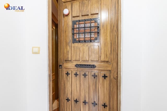 5 soveværelse Finca/Landehus til salg i Huétor Tájar - € 240.000 (Ref: 9449040)