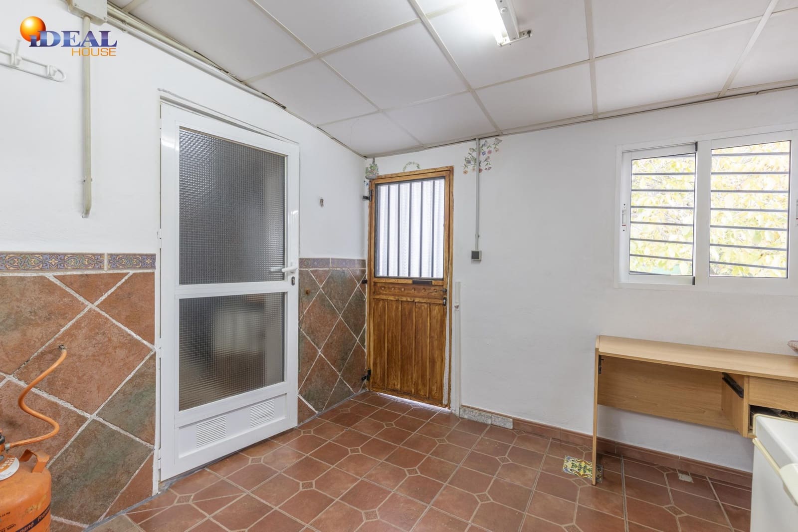 5 soveværelse Finca/Landehus til salg i Huetor Tajar - € 240.000 (Ref: 9449040)