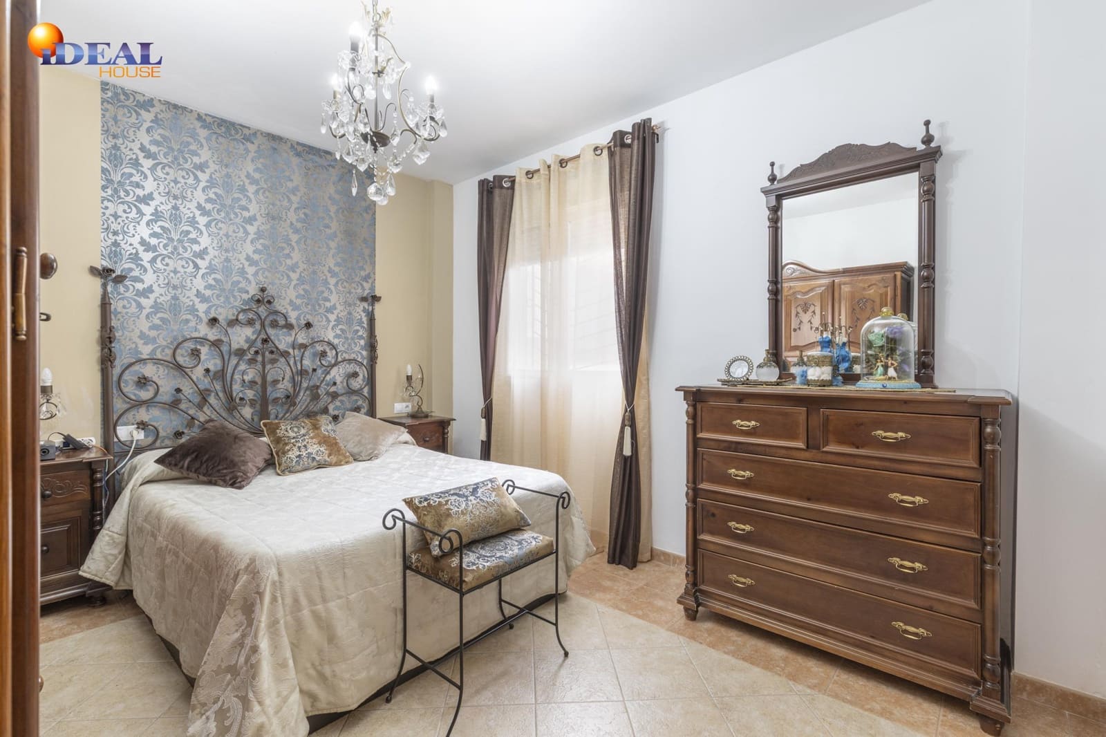 5 soveværelse Finca/Landehus til salg i Huetor Tajar - € 240.000 (Ref: 9449040)