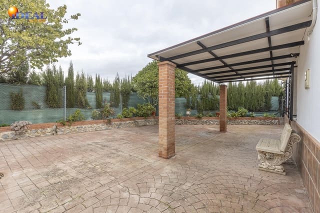 5 soveværelse Finca/Landehus til salg i Huétor Tájar - € 240.000 (Ref: 9449040)