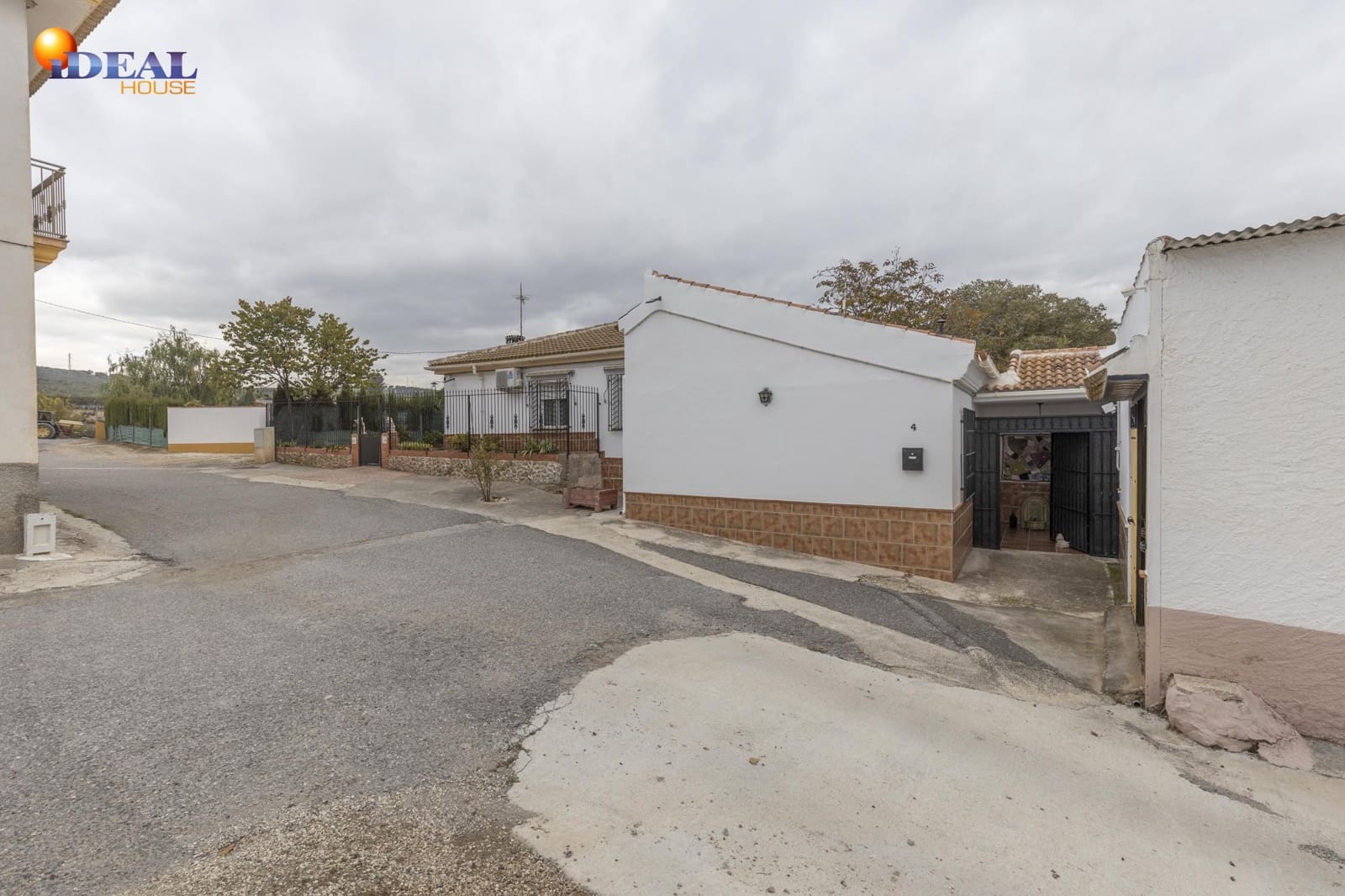 5 soveværelse Finca/Landehus til salg i Huetor Tajar - € 240.000 (Ref: 9449040)