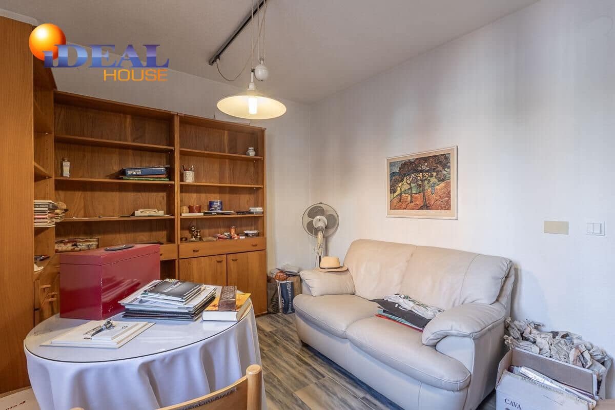 4 makuuhuone Huvila myytävänä paikassa Jun mukana uima-altaan - 240 000 € (Ref: 9449042)