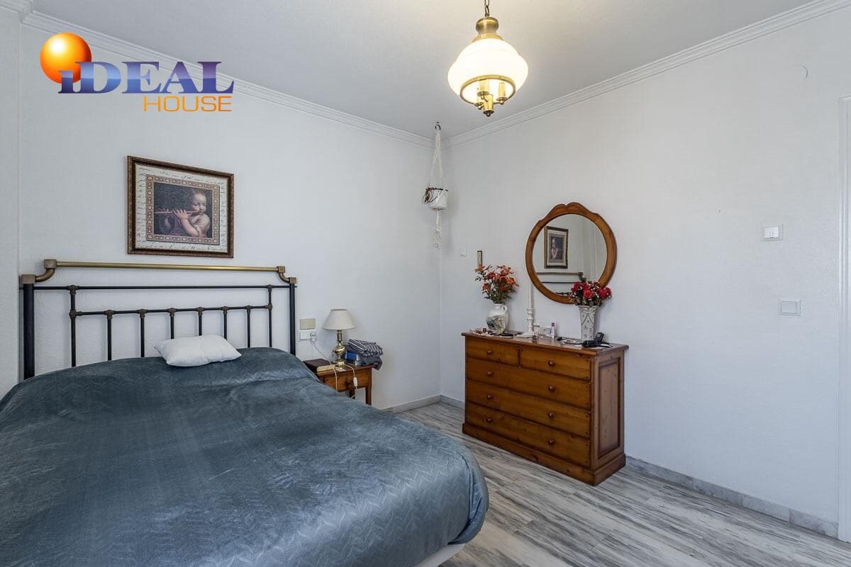 4 makuuhuone Huvila myytävänä paikassa Jun mukana uima-altaan - 240 000 € (Ref: 9449042)