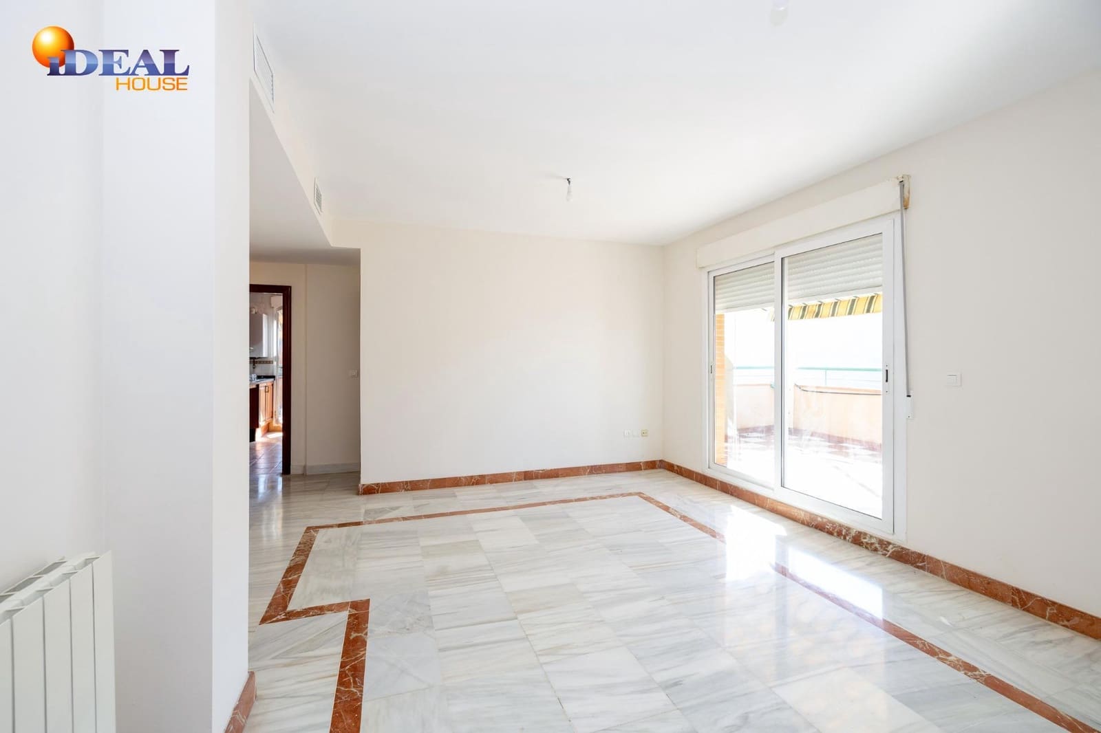 Ático de 3 habitaciones en Granada ciudad en venta con garaje - 360.000 € (Ref: 9450212)