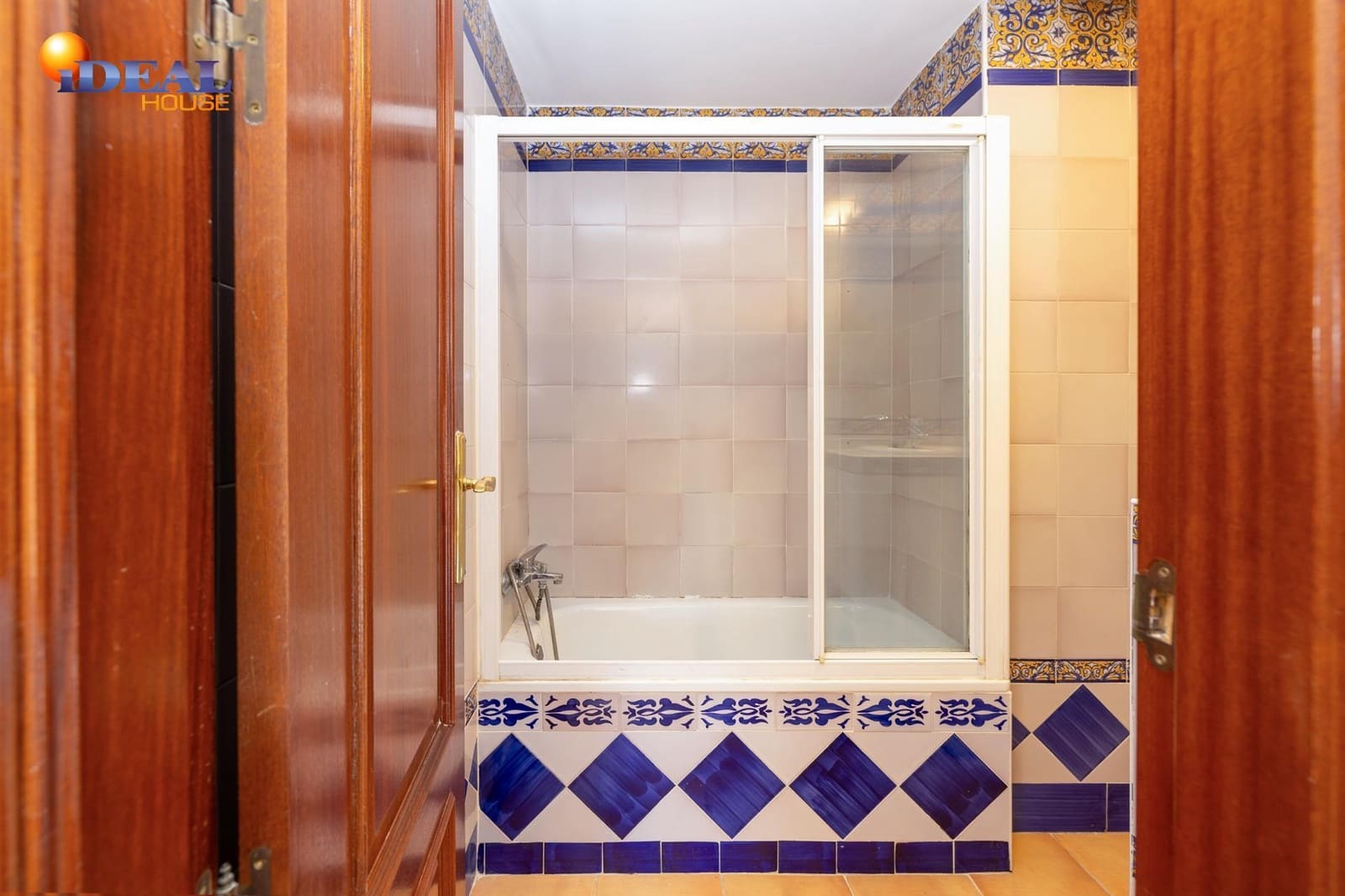 Ático de 3 habitaciones en Granada ciudad en venta con garaje - 360.000 € (Ref: 9450212)