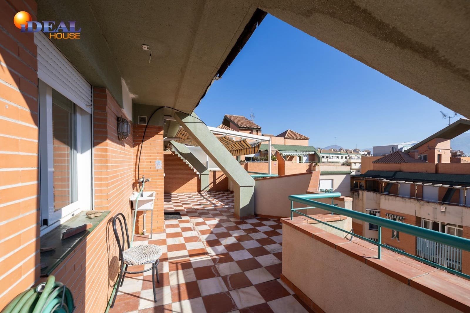 Ático de 3 habitaciones en Granada ciudad en venta con garaje - 360.000 € (Ref: 9450212)
