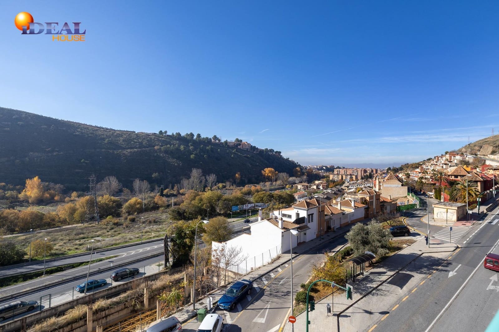 Ático de 3 habitaciones en Granada ciudad en venta con garaje - 360.000 € (Ref: 9450212)