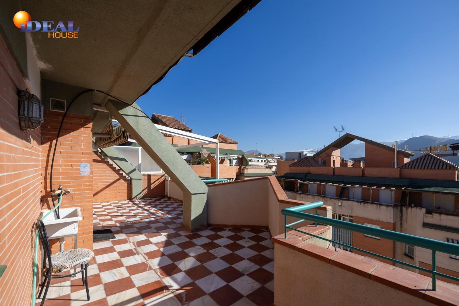 Ático de 3 habitaciones en Granada ciudad en venta con garaje - 360.000 € (Ref: 9450212)