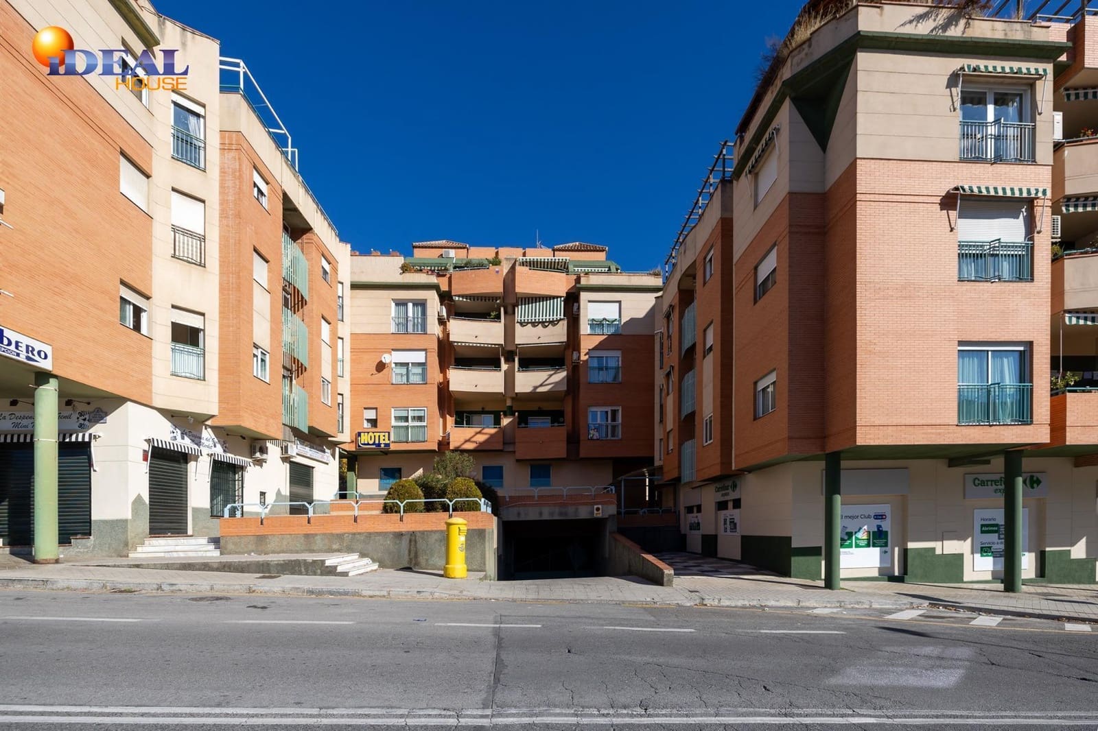 Ático de 3 habitaciones en Granada ciudad en venta con garaje - 360.000 € (Ref: 9450212)