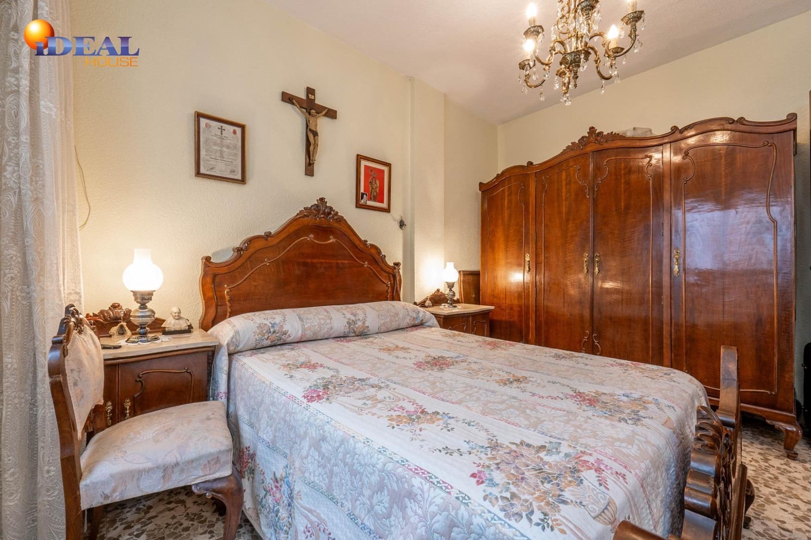 4 bedroom Flat for sale in Granada city with garage - € 367,500 (Ref: 9450215)