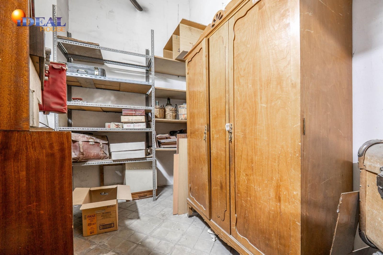 4 bedroom Flat for sale in Granada city with garage - € 367,500 (Ref: 9450215)