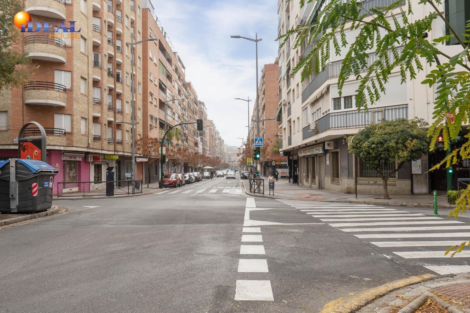 4 bedroom Flat for sale in Granada city with garage - € 367,500 (Ref: 9450215)