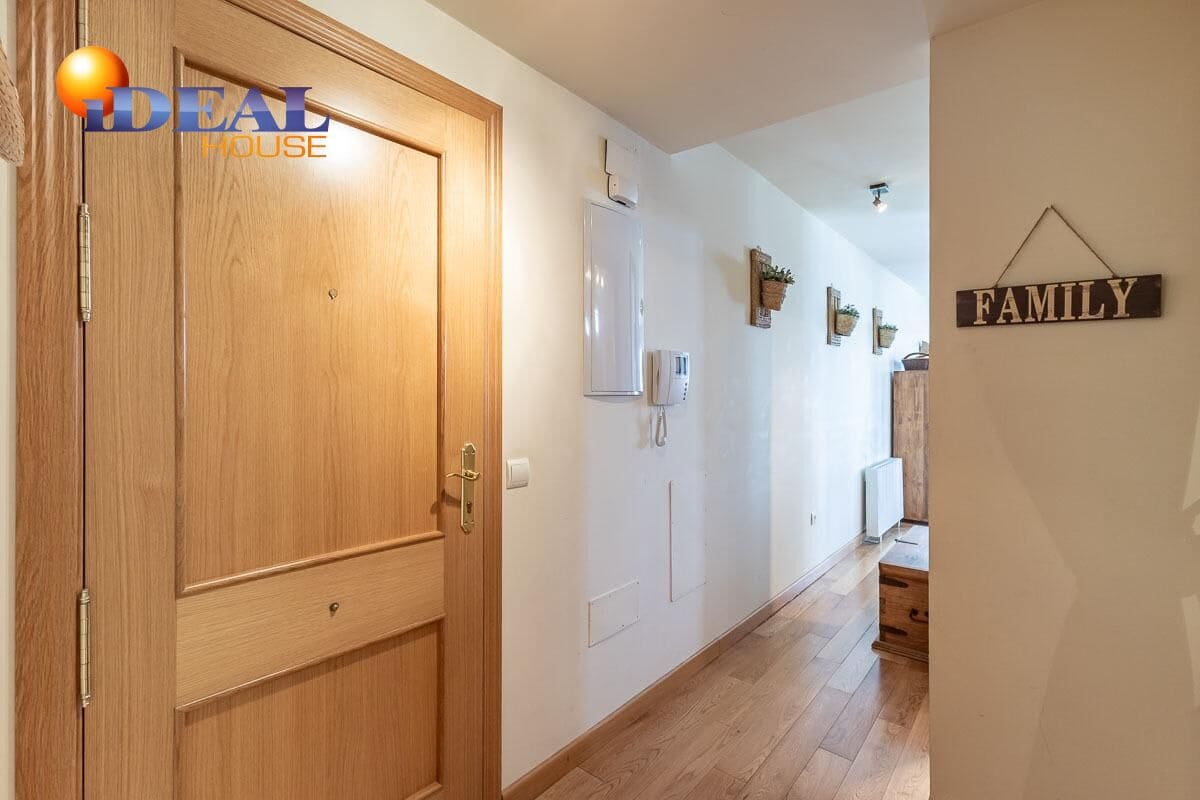 2 bedroom Flat for sale in Sierra Nevada with pool garage - € 240,000 (Ref: 9452073)