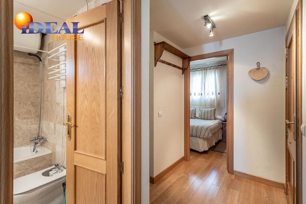 2 bedroom Flat for sale in Sierra Nevada with pool garage - € 240,000 (Ref: 9452073)