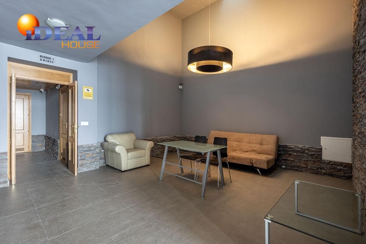 2 bedroom Flat for sale in Sierra Nevada with pool garage - € 240,000 (Ref: 9452073)