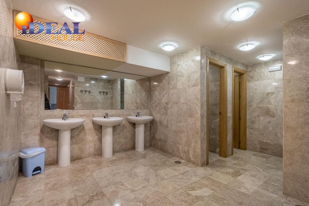 2 bedroom Flat for sale in Sierra Nevada with pool garage - € 240,000 (Ref: 9452073)