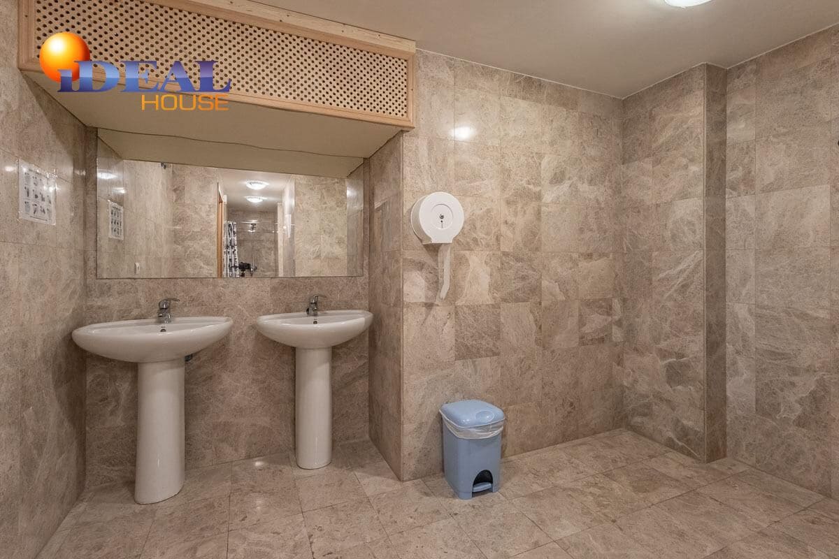 2 bedroom Flat for sale in Sierra Nevada with pool garage - € 240,000 (Ref: 9452073)