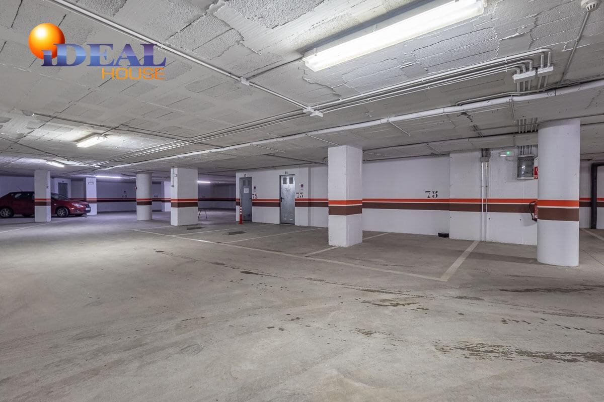 2 bedroom Flat for sale in Sierra Nevada with pool garage - € 240,000 (Ref: 9452073)