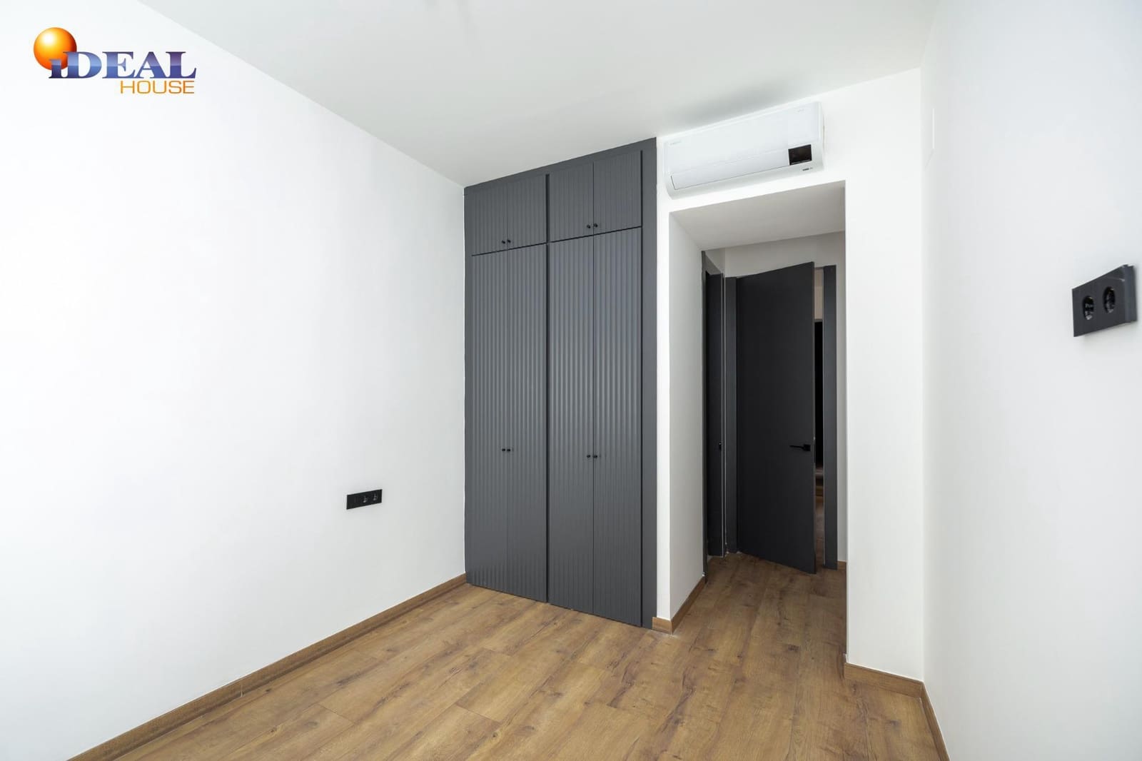 2 bedroom Flat for sale in Granada city - € 398,000 (Ref: 9456183)