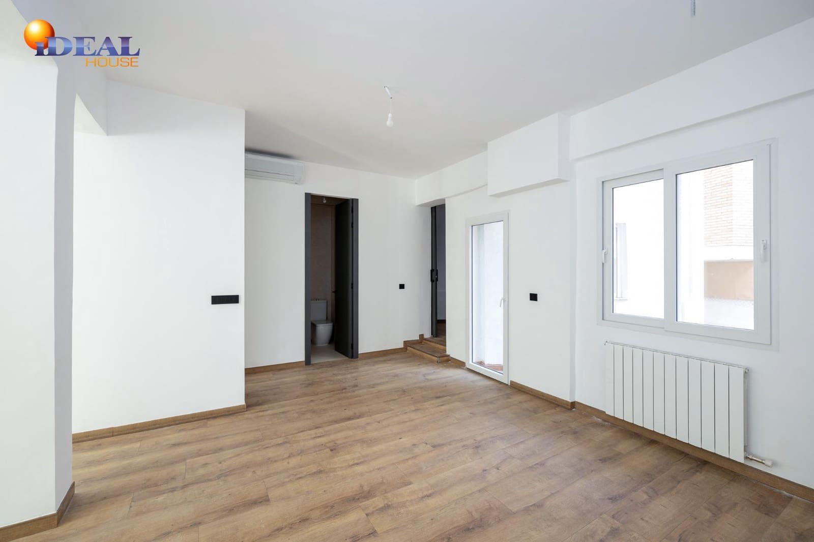 2 bedroom Flat for sale in Granada city - € 398,000 (Ref: 9456183)