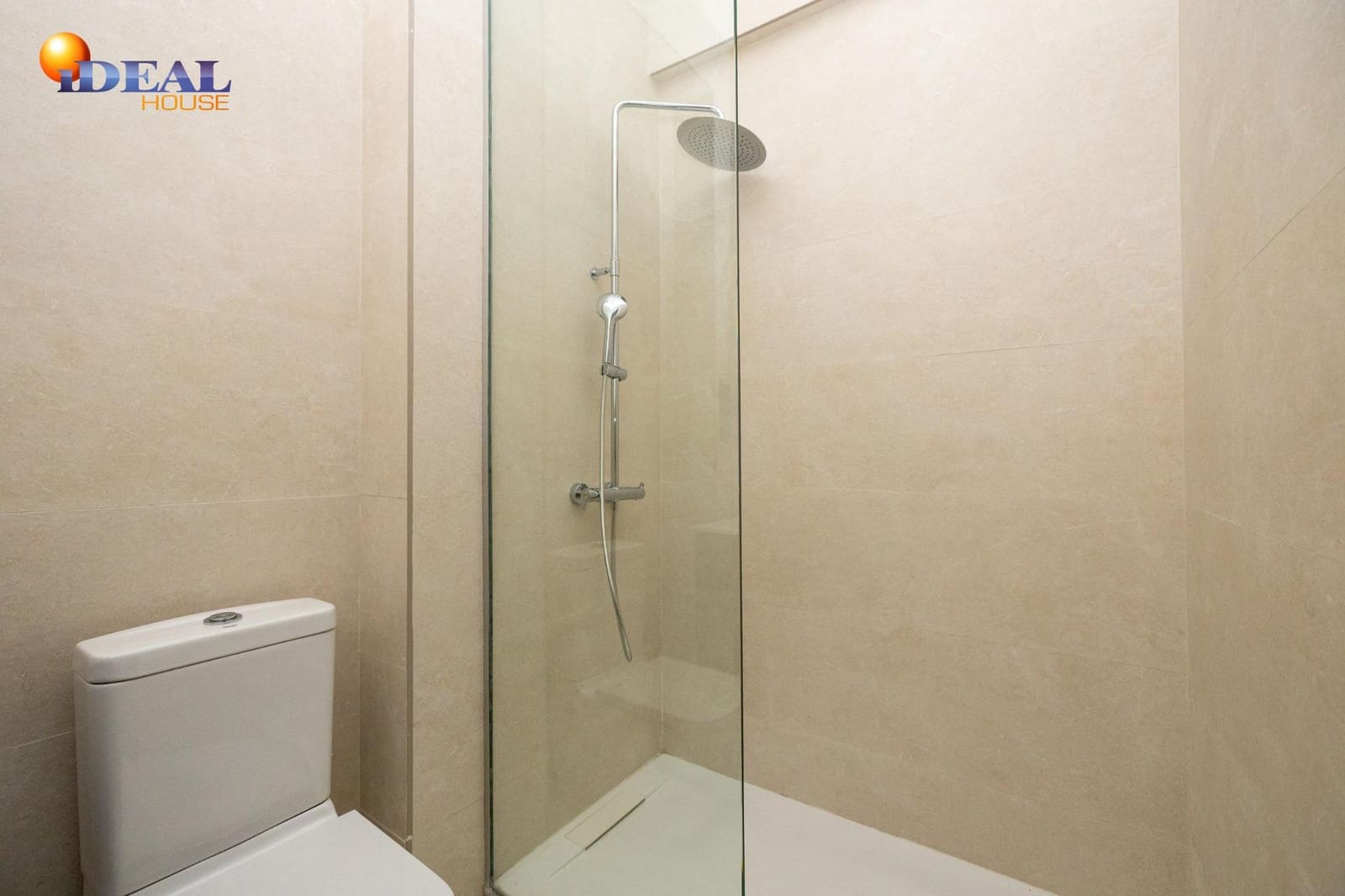 2 bedroom Flat for sale in Granada city - € 398,000 (Ref: 9456183)