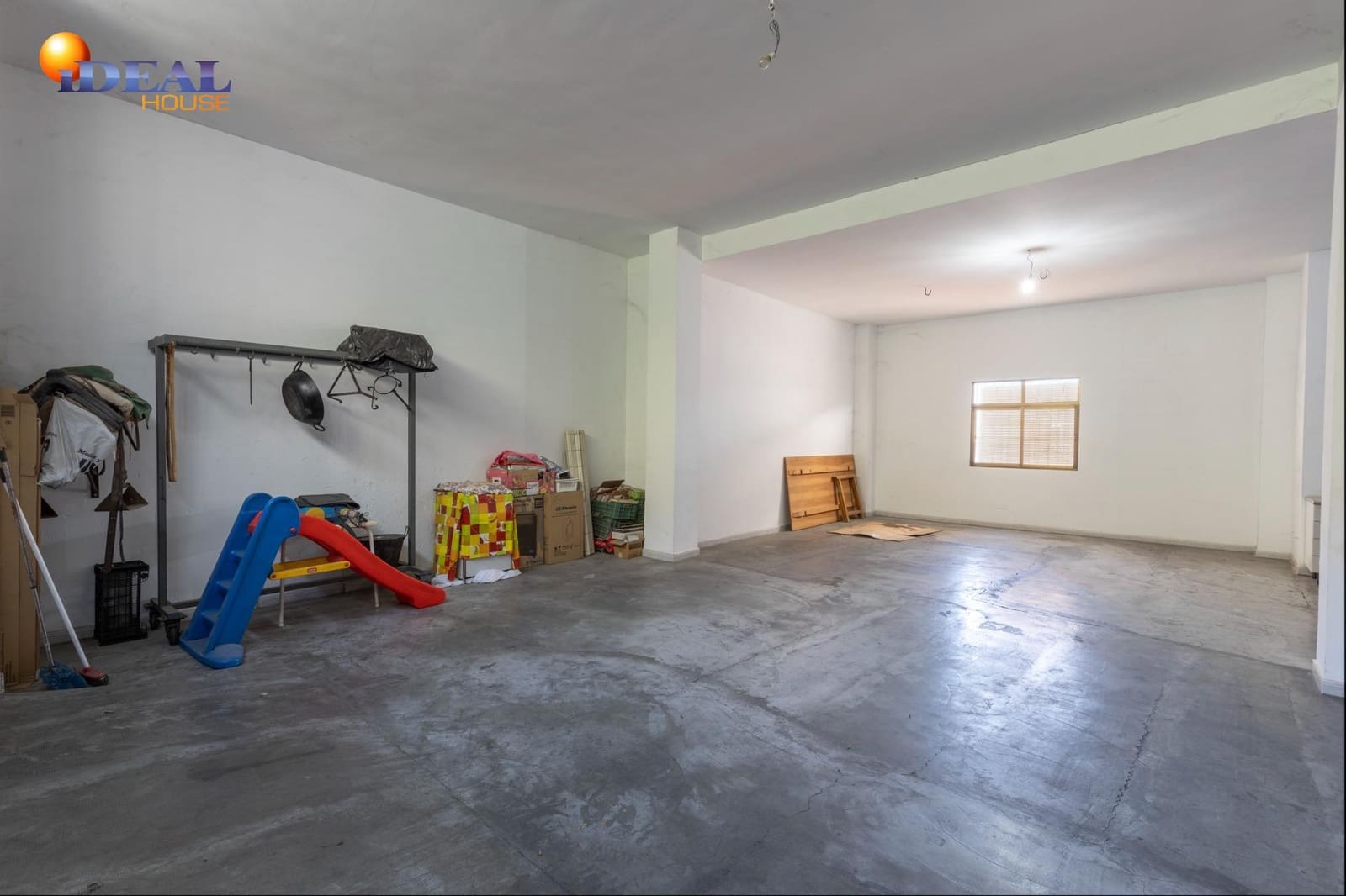 1 bedroom Commercial for sale in Guejar Sierra with garage - € 83,000 (Ref: 9456184)