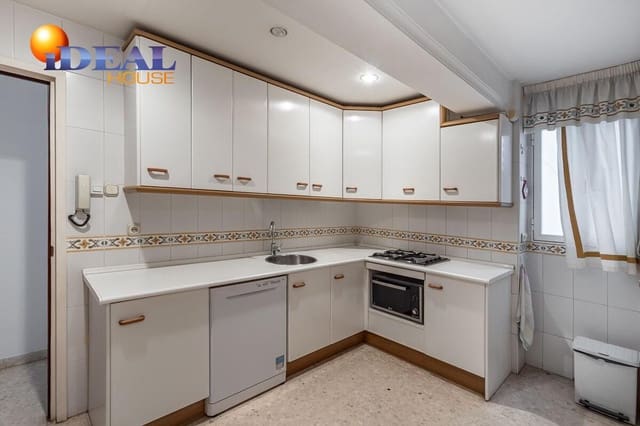 Piso de 5 habitaciones en Granada ciudad en venta - 420.000 € (Ref: 9456187)