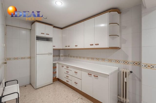 Piso de 5 habitaciones en Granada ciudad en venta - 420.000 € (Ref: 9456187)
