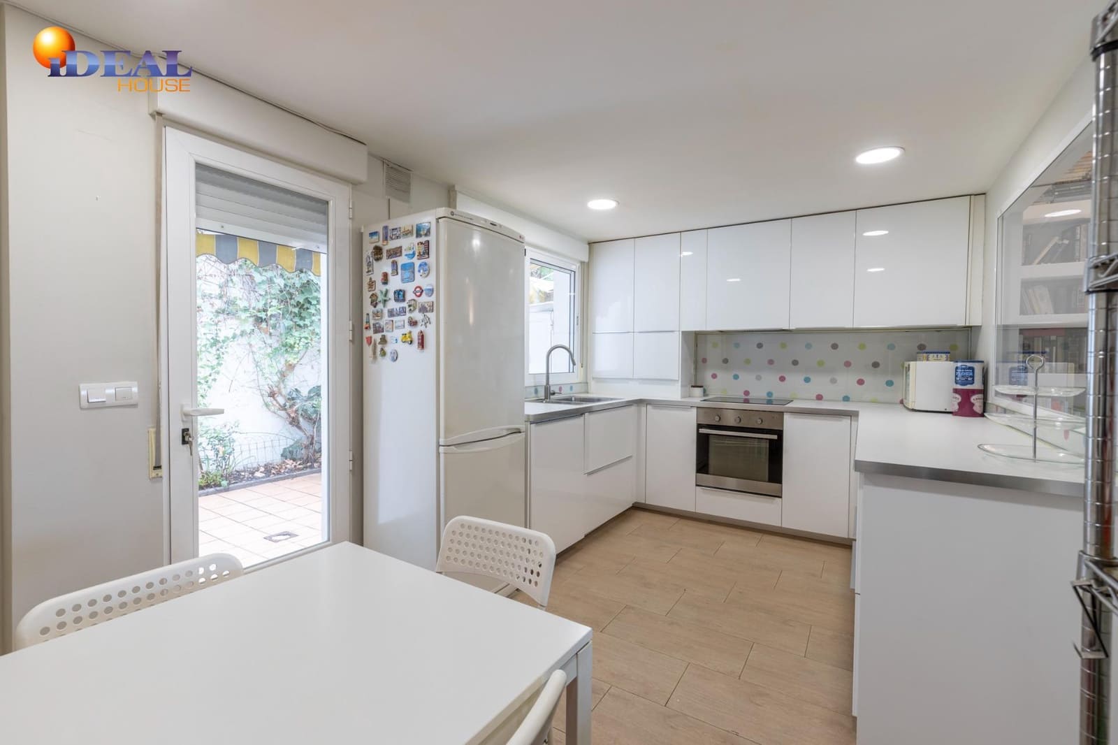 3 sovrum Radhus till salu i Granada stad med pool garage - 339 000 € (Ref: 9456188)