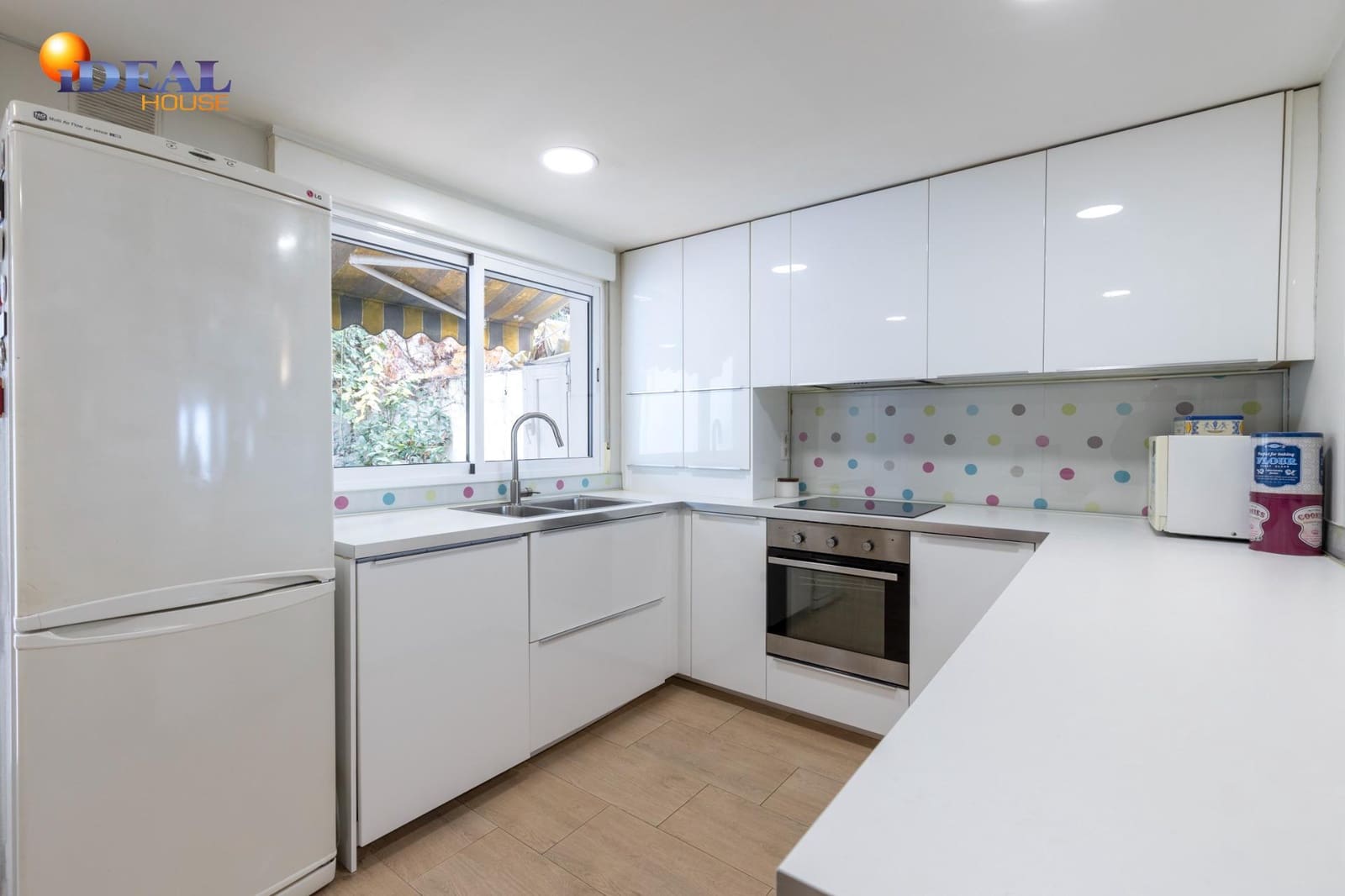 3 sovrum Radhus till salu i Granada stad med pool garage - 339 000 € (Ref: 9456188)